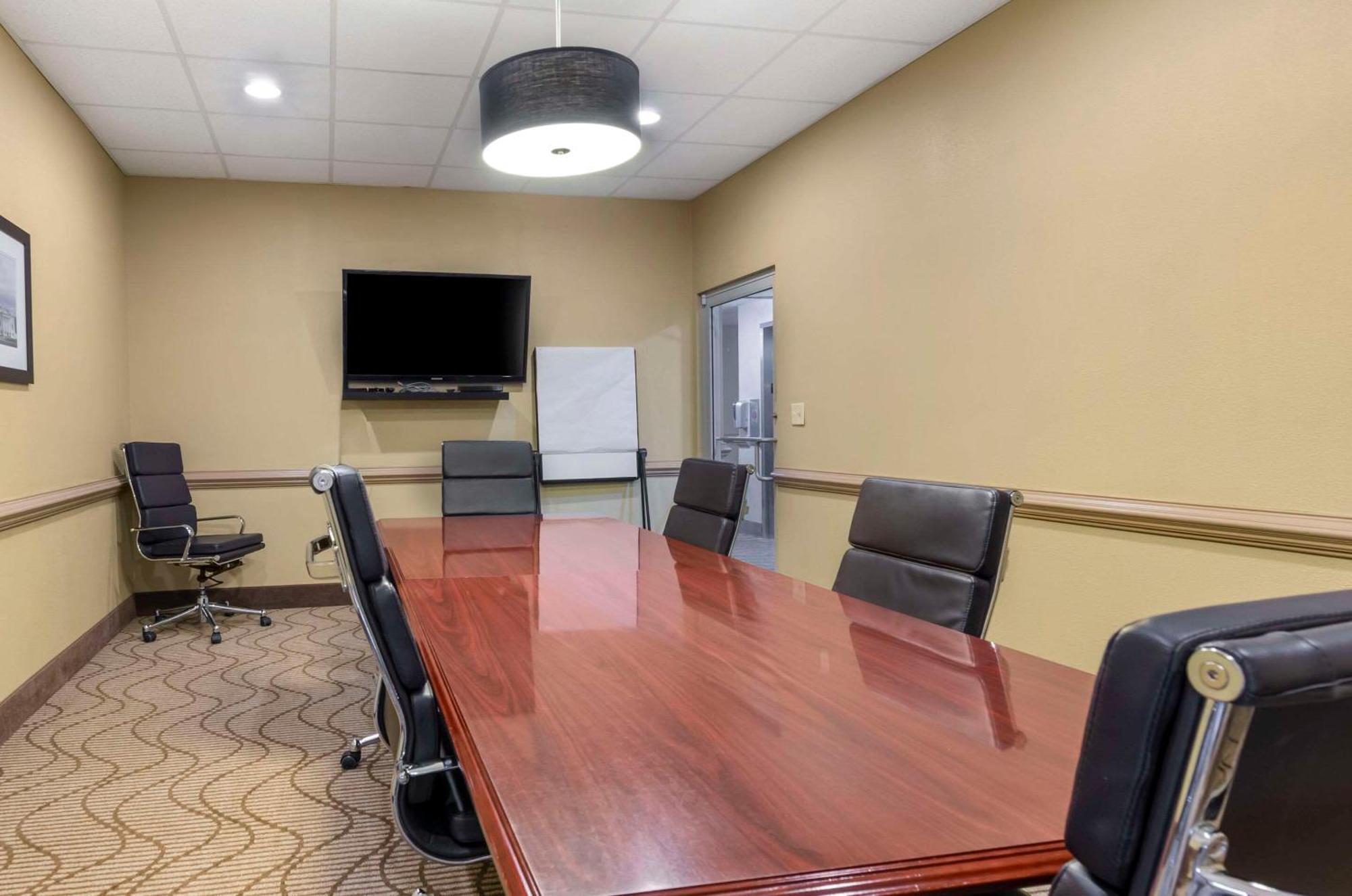 Comfort Inn & Suites Christiansburg I-81 Εξωτερικό φωτογραφία