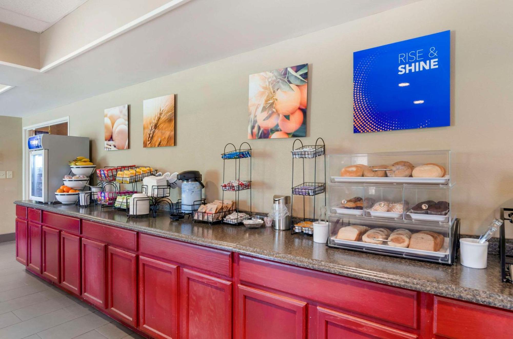Comfort Inn & Suites Christiansburg I-81 Εξωτερικό φωτογραφία