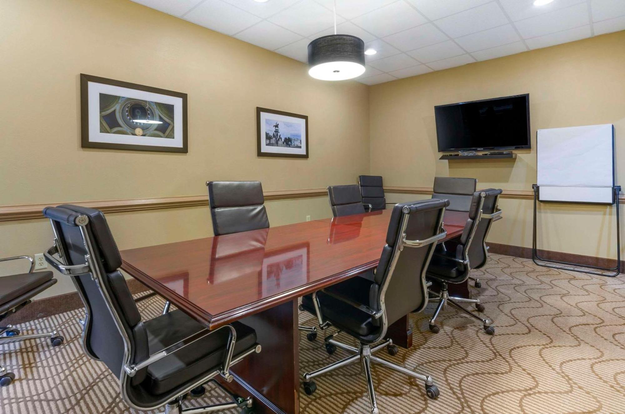 Comfort Inn & Suites Christiansburg I-81 Εξωτερικό φωτογραφία
