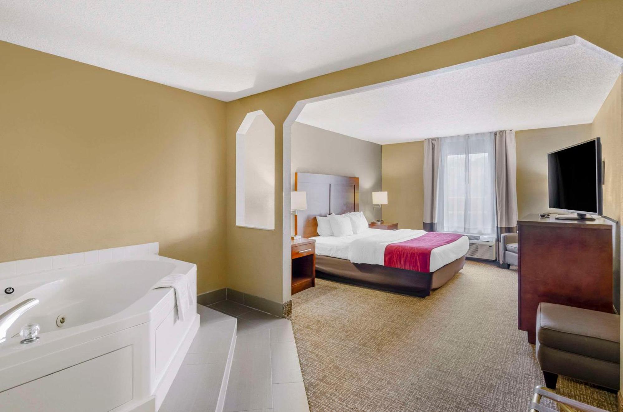Comfort Inn & Suites Christiansburg I-81 Εξωτερικό φωτογραφία