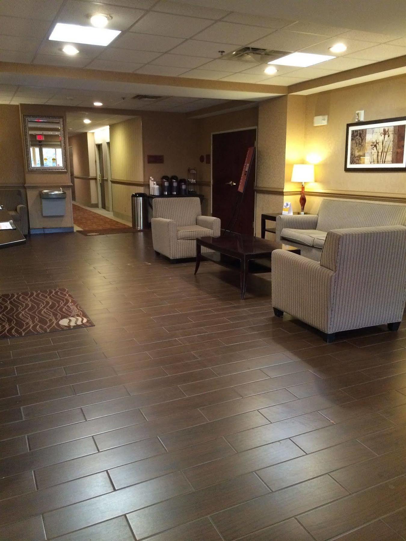Comfort Inn & Suites Christiansburg I-81 Εξωτερικό φωτογραφία